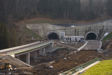 Drążenie tuneli na drodze S1 Obejście Węgierskiej Górki. Tunele północne TD-1. - obrazy, fototapety, plakaty