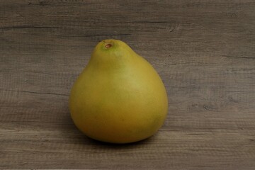The Citrus maxima pomelo fruit is the largest among citrus fruits.