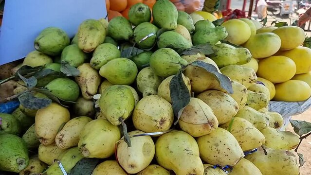 pears in the market 4k clip hd slow motion 