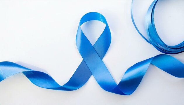 Fita azul em fundo branco de est&uacute;dio. Preven&ccedil;&atilde;o ao c&acirc;ncer de pr&oacute;stata em homens.