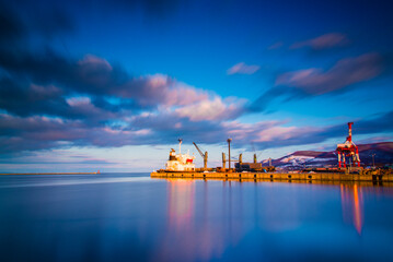 Obraz premium Otaru, Japan - March 28 2016: Otaru harbor in light of sunset