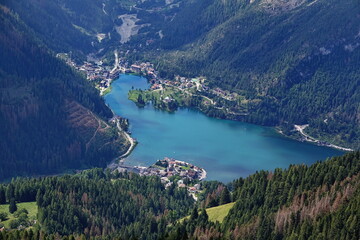 Blick vom Monte Fertazza zum Lago di Alleghe