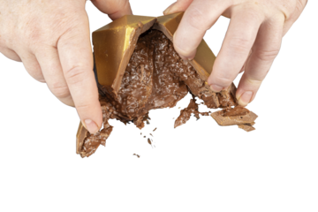 Belgian milk chocolate Easter egg in golden front shape_13.