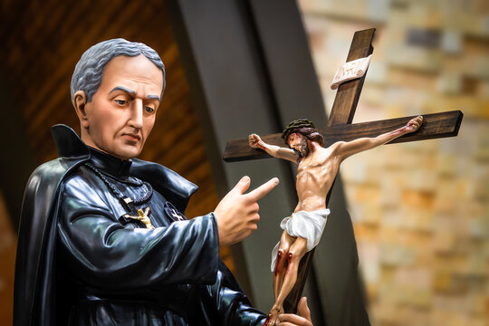 S&atilde;o Paulo da Cruz com Jesus crucificado