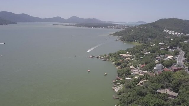 Lagoa da Concei&ccedil;&atilde;o Floripa Florianopolis Rendeiras Drone Standup Paddle Canoa Havaiana Barco Caiaque Natureza Turismo Atrativos Cultura Esporte Divers&atilde;o Ecoturismo Passeios Paisagem Surf Recrea&ccedil;&atilde;o