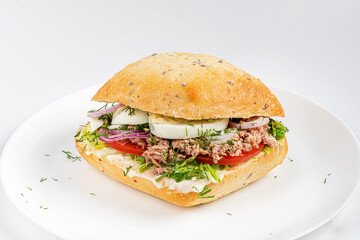 sandwich with tuna and egg