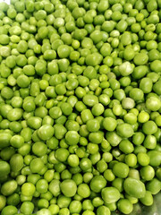 green peas background