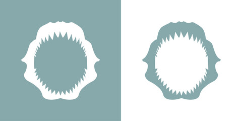 Logo Nautical. Silueta de mandíbula de tiburón © teracreonte