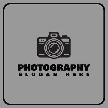 photography logo design with camera lens, simple.