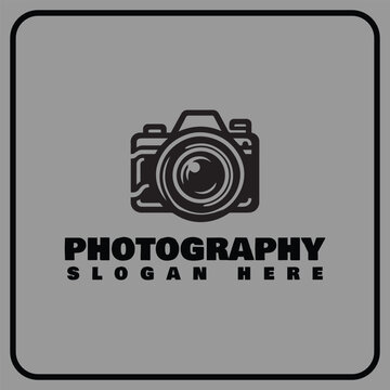 photography logo design with camera lens, simple.