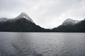 Lago en la montaña - Argentina