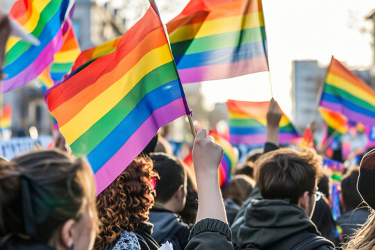 Photo a crowd with lgbt rainbow flags
