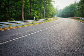 Country road with curves in spring - Landstraße - Allee - Kurve - Straße - Hügel - Brandenburg -...