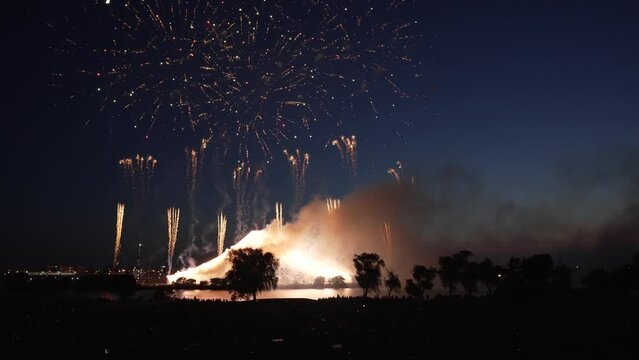 夏の代名詞花火大会
