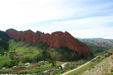 Jeti-Ögüz village and Seven Bulls rock formation, Kyrgyzstan