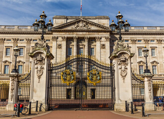 Buckingham Palace in London - obrazy, fototapety, plakaty