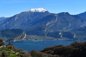 Fototapeta na wymiar Blick von Pregasina auf den Gardasee und Torbole 