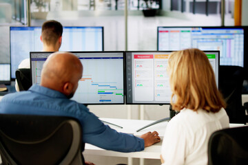 Obraz premium Kanban Project Management Software On Laptop