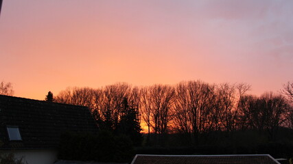 Sonnenuntergang im Frühling