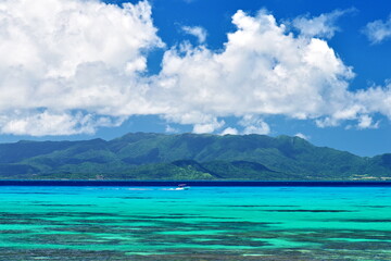 沖縄県黒島　黒島北側の青い海