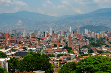 Paisaje Medellín desde Barrio Buenos Aires - obrazy, fototapety, plakaty