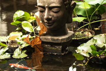 Buddha in our hearts, saints in our souls, creating blessings for everyone.
The light of Buddha Dharma makes people retain good thoughts