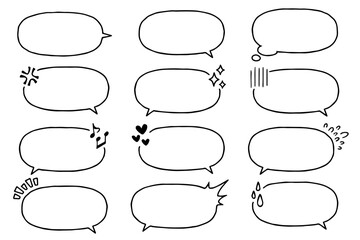Fototapeta premium 手描きのシンプルなモノクロのふきだしセット