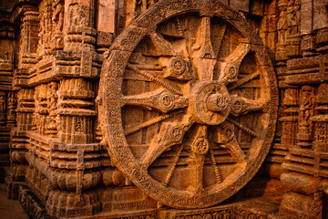 Fototapeta na wymiar wheel at konark temple bhubaneshwar odisha