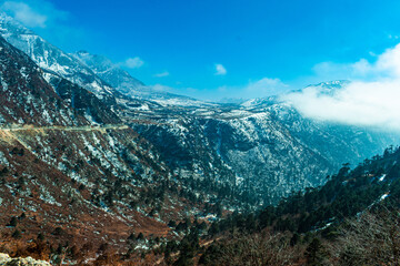 Obraz premium mountains in the mountains