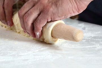 Bad attempt folding dough over rolling pin. Making Treacle Pie Series.