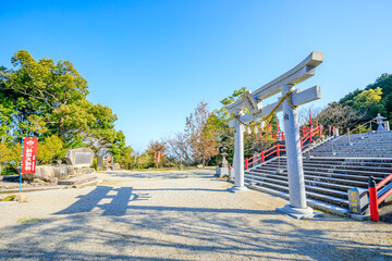春の鏡山稲荷神社　佐賀県唐津市　Kagamiyama Inari Shrine in spring. Saga Pref, Karatsu City.