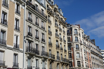 Fototapeta na wymiar Façades d'immeubles à Paris 15ème arrondissement
