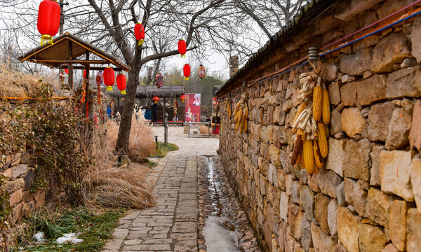 Rizhao, Shandong: Beautiful Village - Opera Goes to the Countryside