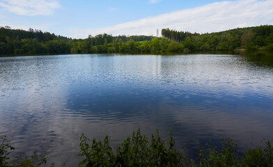 Obraz premium Möhnesee-Wamel, Möhnetal, Südufer, Kreis Soest, NRW, DE, Germany 