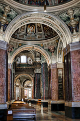 Fototapeta na wymiar The interior of the beautiful Sanctuary of the Blessed Virgin Mary of the Holy Rosary of Pompeii (Italy), one of the most important Catholic sanctuaries in the world
