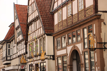 Obraz premium Historisches Lemgo; Fachwerkhäuser der Weserrenaissance in der Mittelstraße