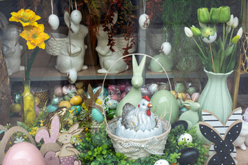 Fototapeta premium easter decoration with eggs and flowers