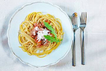 Spaghetti Bolognese mit Rucola