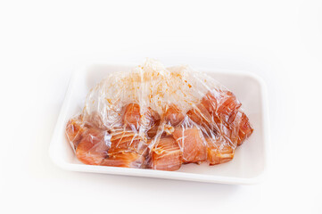 ポリ袋で作るマグロの漬け