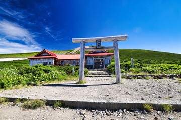 Fototapeta na wymiar 白山の室堂の神社