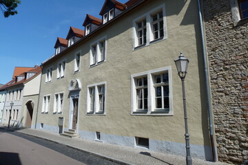 Historische Häuser in der Breiten Straße in Bernburg an der Saale in Sachsen-Anhalt