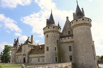 Obraz premium CASTILLO SULLY- SUR LOIRE, FRANCIA , EUROPA
