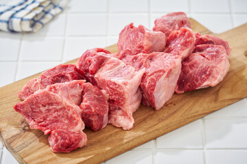 生の牛スネ肉