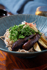 揚げナスと大葉と大根おろしの冷たいお蕎麦