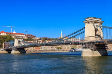 Verduisterende gordijnen Kettingbrug Szechenyi Chain bridge over the Danube river in Budapest, Hungary