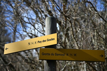 de la Croix de Ternant aux grottes du Sarcoui