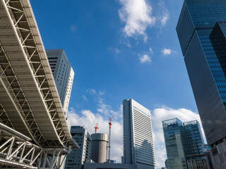 Fototapeta na wymiar 昼の大阪駅周辺の風景