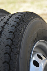 自動車のタイヤとホイール