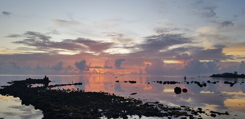 Fototapeta premium sunrise over the sea