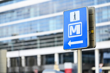Parking metro transport mobilité ville Bruxelles Belgique pieton  - 766357341